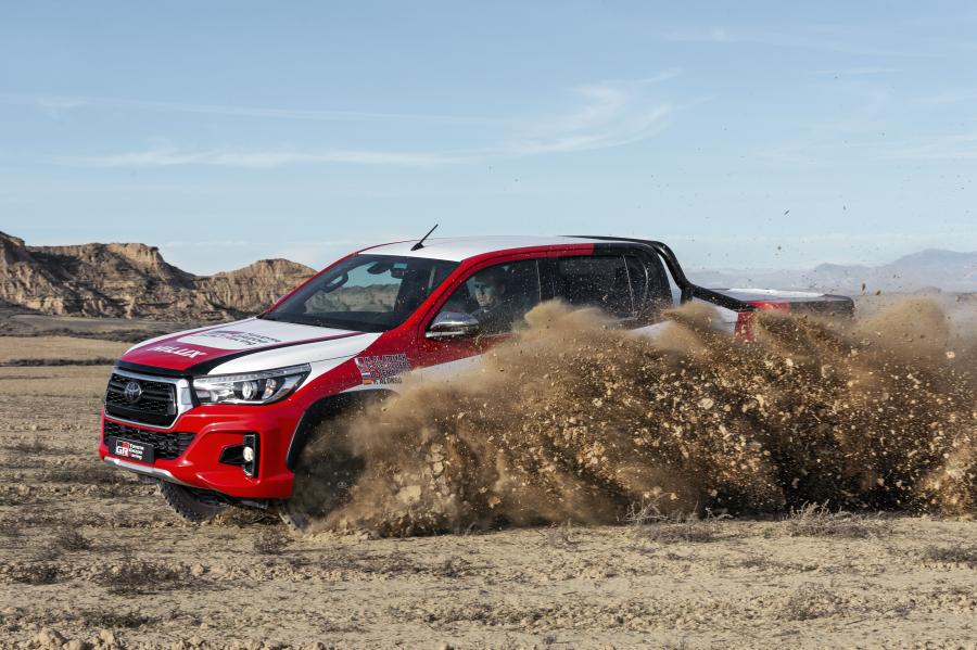  Toyota Hilux Gazoo Racing 2020 года  (фото 5 из 19)